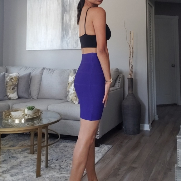BCBG MaxAzria Purple Bandage Skirt! - Picture 3 of 4